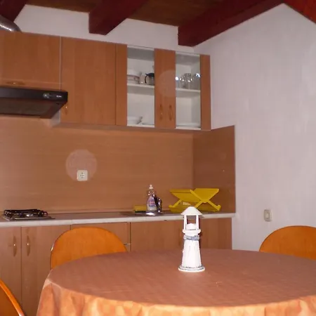 Apartment Old Town Murter